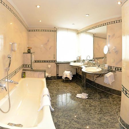 Hotel-Restaurant Erbprinz Етлинген Екстериор снимка