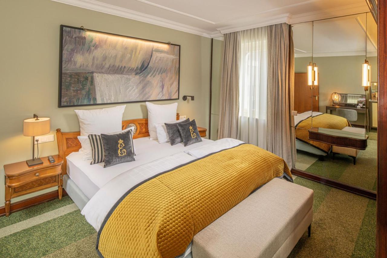 Hotel-Restaurant Erbprinz Етлинген Екстериор снимка
