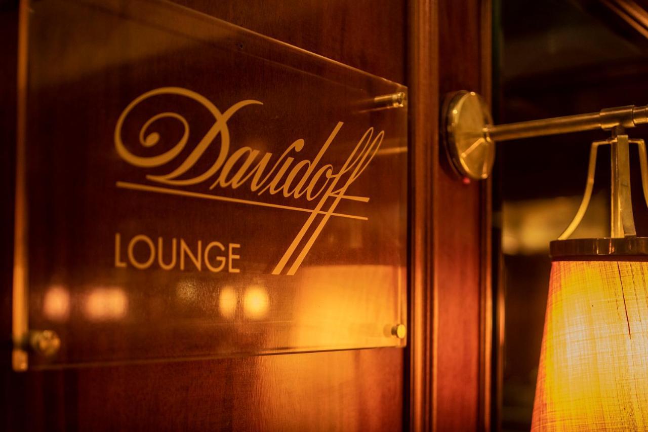 Hotel-Restaurant Erbprinz Етлинген Екстериор снимка The Davidoff Lounge at Zurich Airport