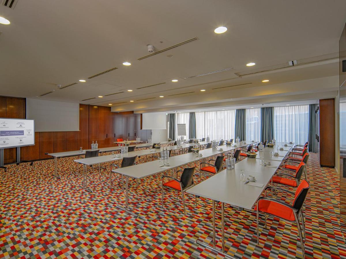 Hotel-Restaurant Erbprinz Етлинген Екстериор снимка Meeting room