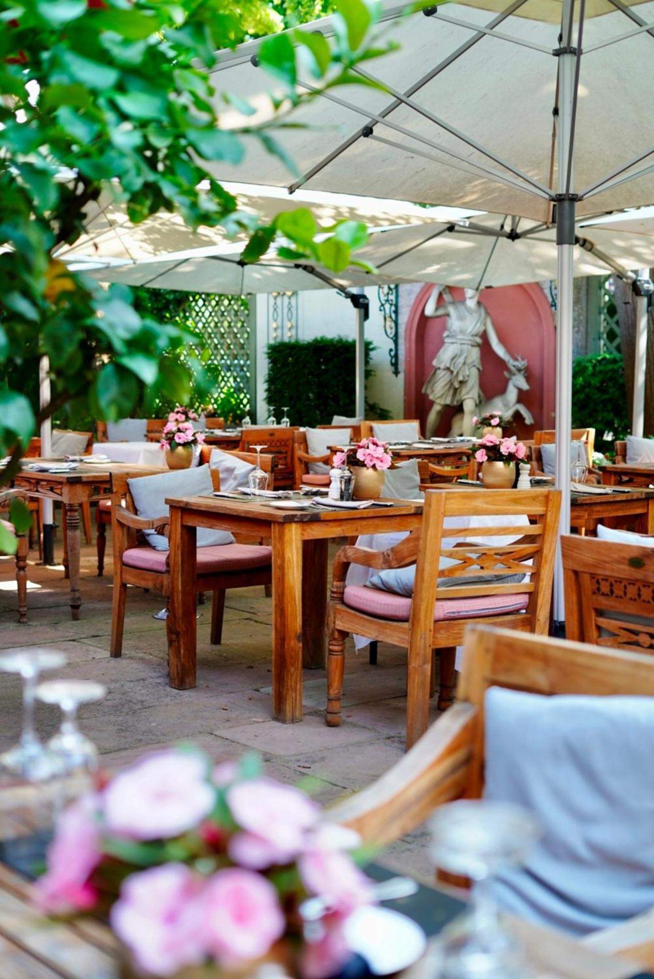 Hotel-Restaurant Erbprinz Етлинген Екстериор снимка