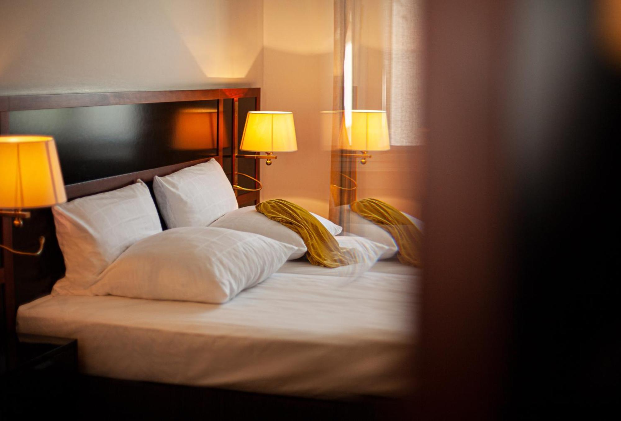 Hotel-Restaurant Erbprinz Етлинген Екстериор снимка